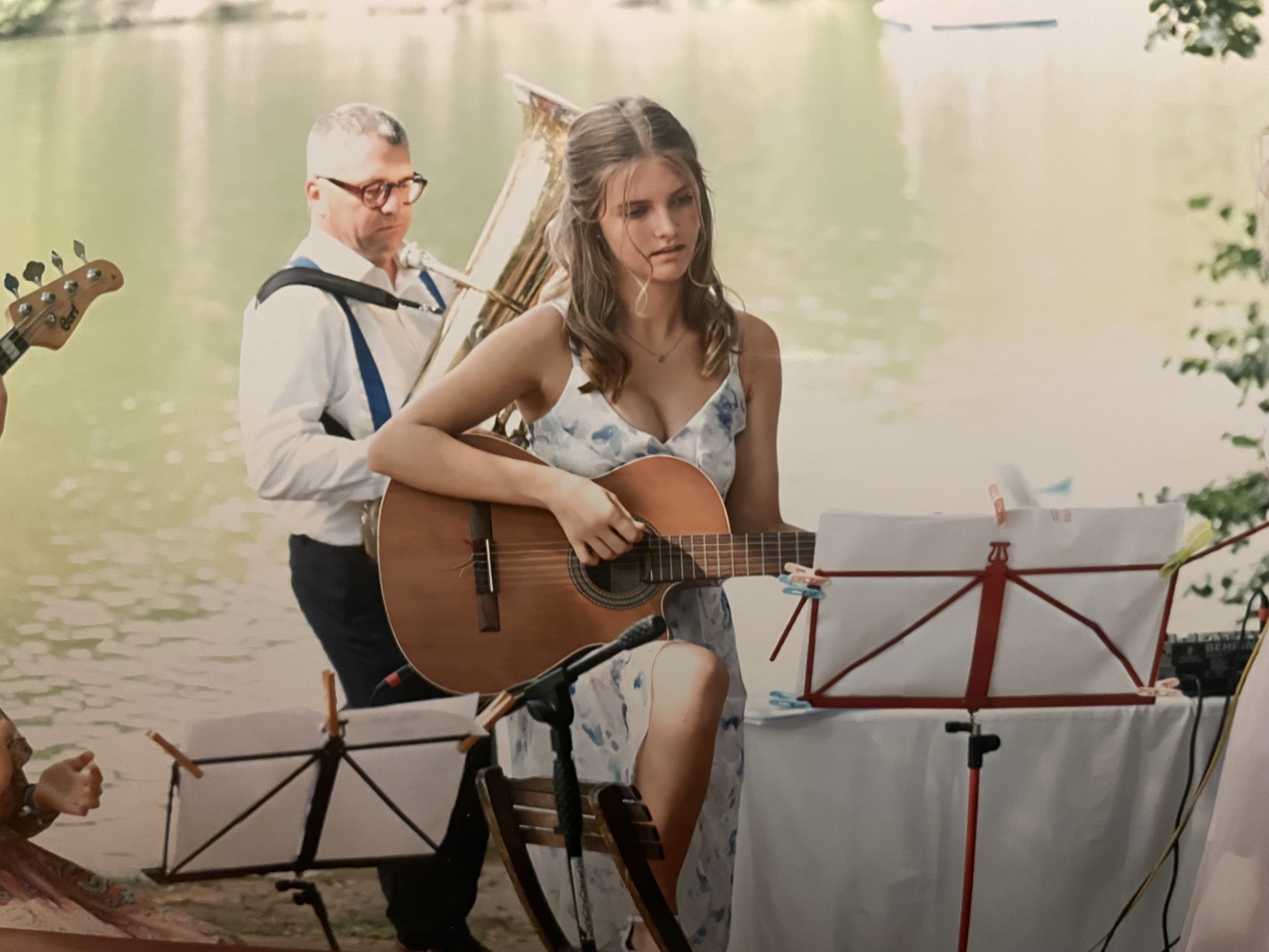 Gitarre spielen
